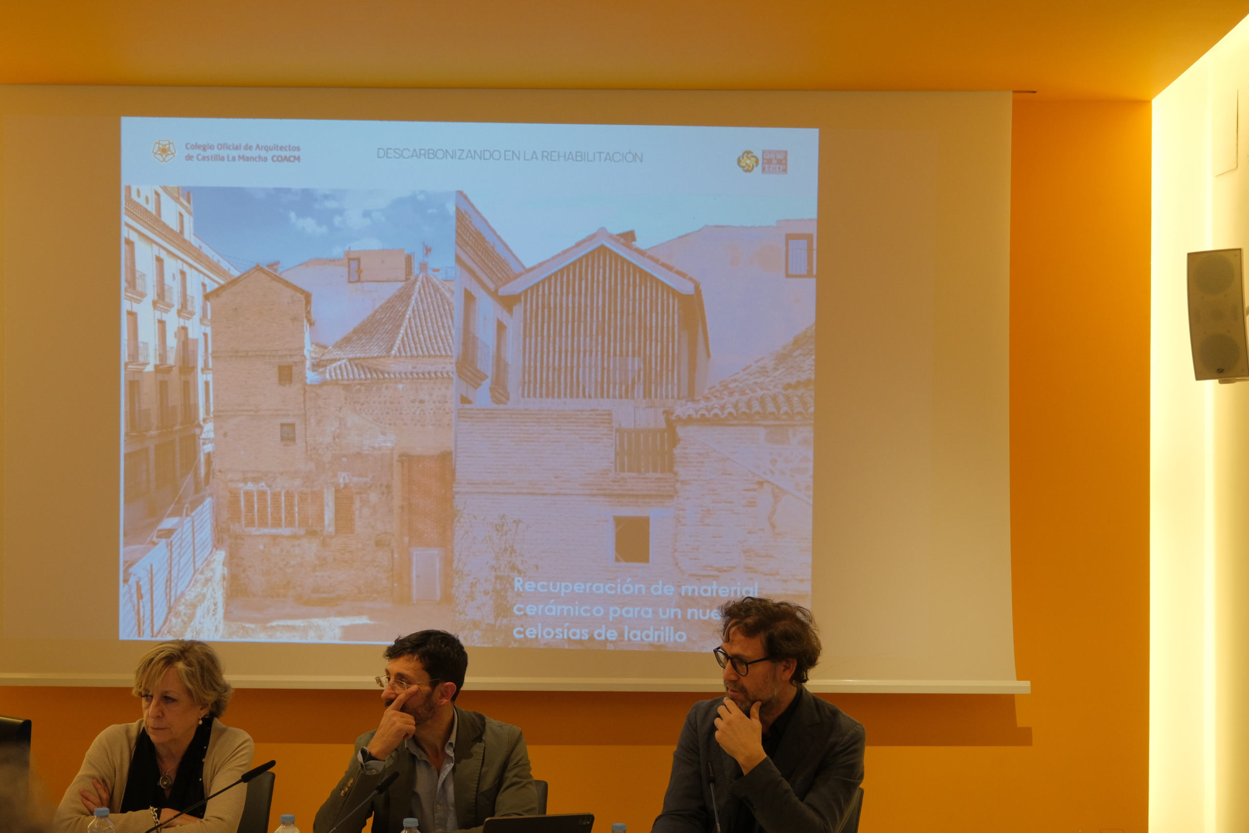 III Ciclo Presentes Energéticos: Descarbonizando la edificación. Impulso a la Rehabilitación III Ciclo Presentes Energéticos: Descarbonizando la edificación. Impulso a la Rehabilitación